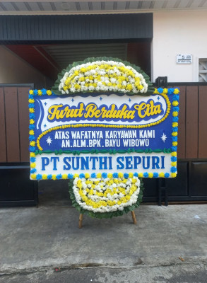 Papan Bunga Duka di Nusa Penida