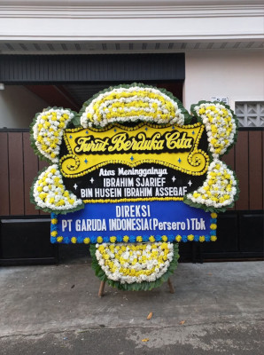 Papan Bunga Duka di Nusa Penida