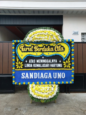 Papan Bunga Duka di Nusa Penida